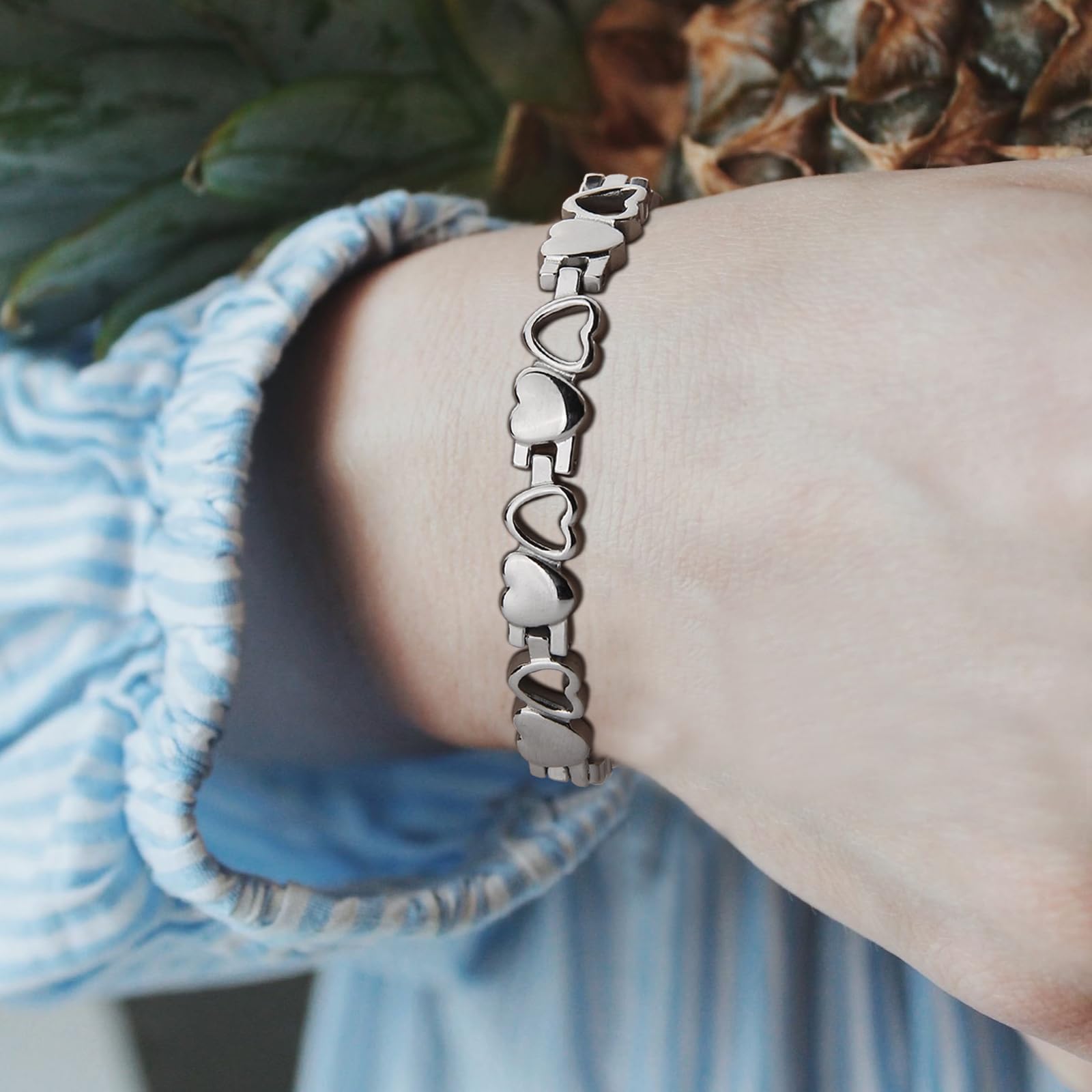 Magnetic Bracelet for Women, Titanium Steel Wristband Brazaletes for Pain Relief Solid Pure Copper Jewelry Gift with Adjustable Tool SL-009