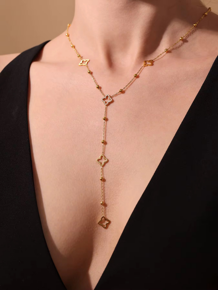 CLOVIELLE LARIAT NECKLACE