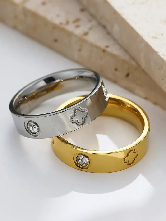 DOME CLOVER RING