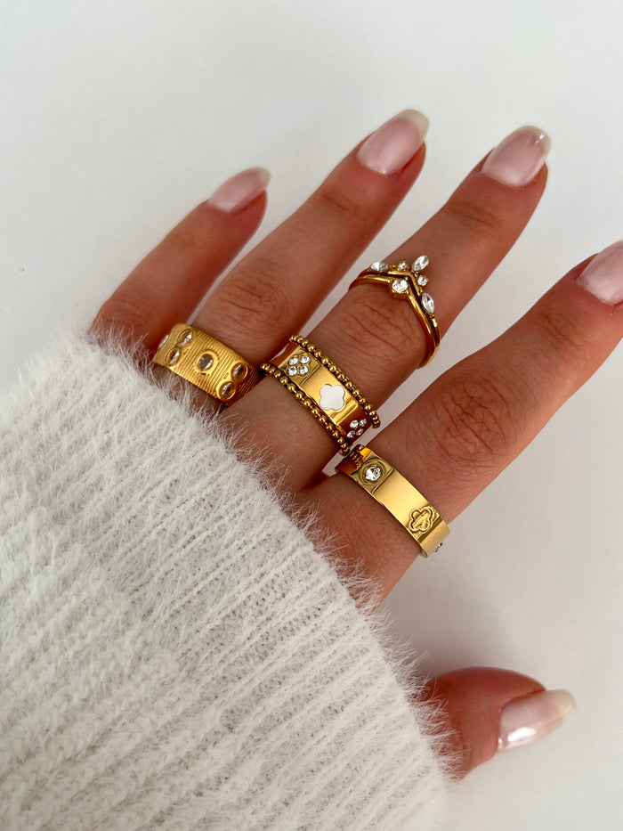 NUVIA BANGLE