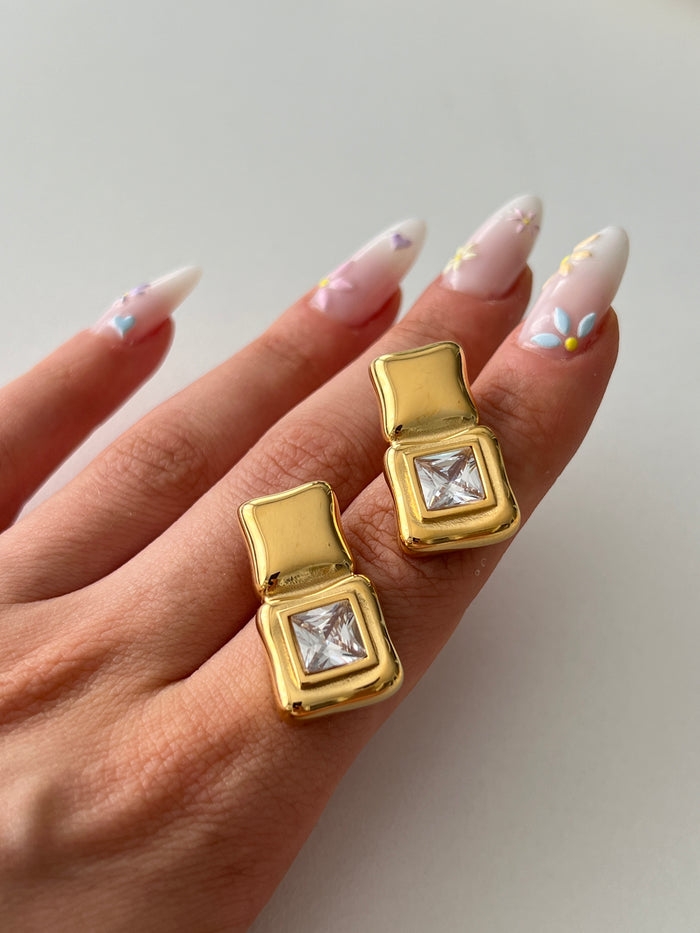 ON POINT EARRING EH-028