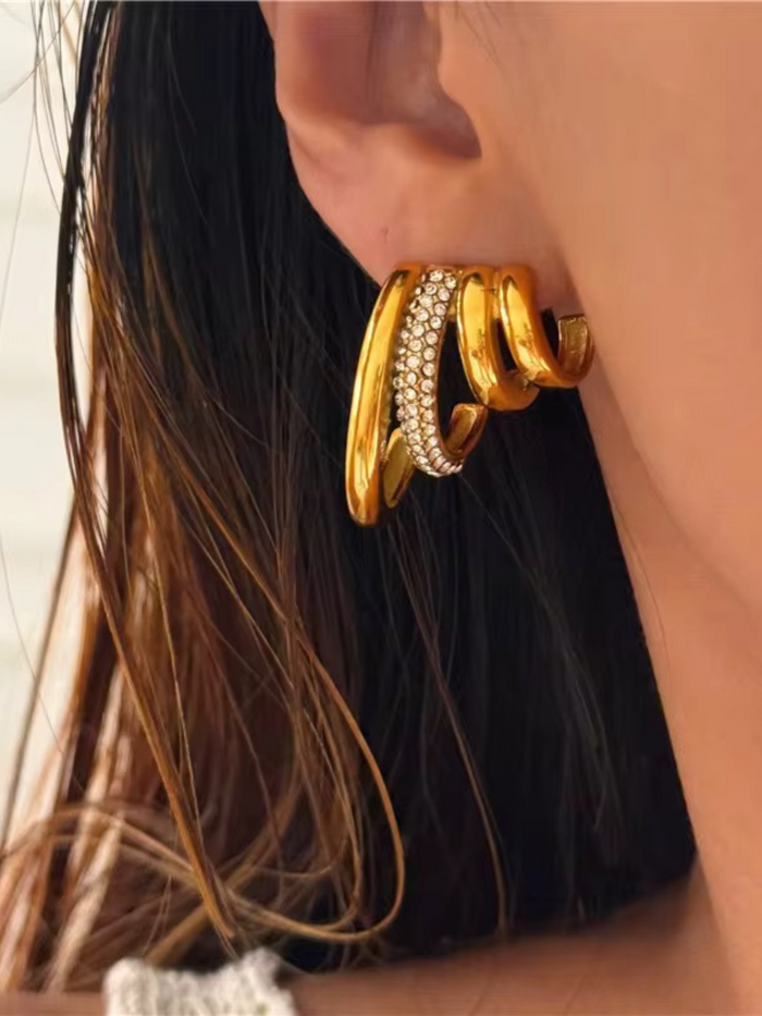 gold ear cuff crystal embellishment statement jewelry wave design modern chic ear cuff sculptural design elegant ear jewelry bold look unique ear cuff luxury accessory stacking earrings glitter finish EH-037