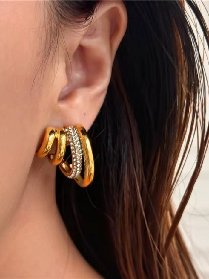 gold ear cuff crystal embellishment statement jewelry wave design modern chic ear cuff sculptural design elegant ear jewelry bold look unique ear cuff luxury accessory stacking earrings glitter finish EH-037