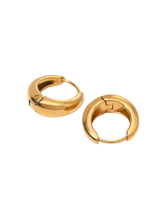 gold pearl earrings hoop earrings stacked earrings delicate jewelry chic pearl hoops elegant gold hoops statement earrings modern pearl design trendy ear jewelry luxurious ear cuff EH-040