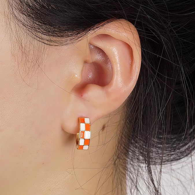 Chic Checker Small Hoop Cartilage Earrings Teacher Earrings for Women；White Black Enamel Hypoallergenic Hooped Gifts Gold and Silver tone EH-049