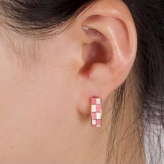 Chic Checker Small Hoop Cartilage Earrings Teacher Earrings for Women；White Black Enamel Hypoallergenic Hooped Gifts Gold and Silver tone EH-049