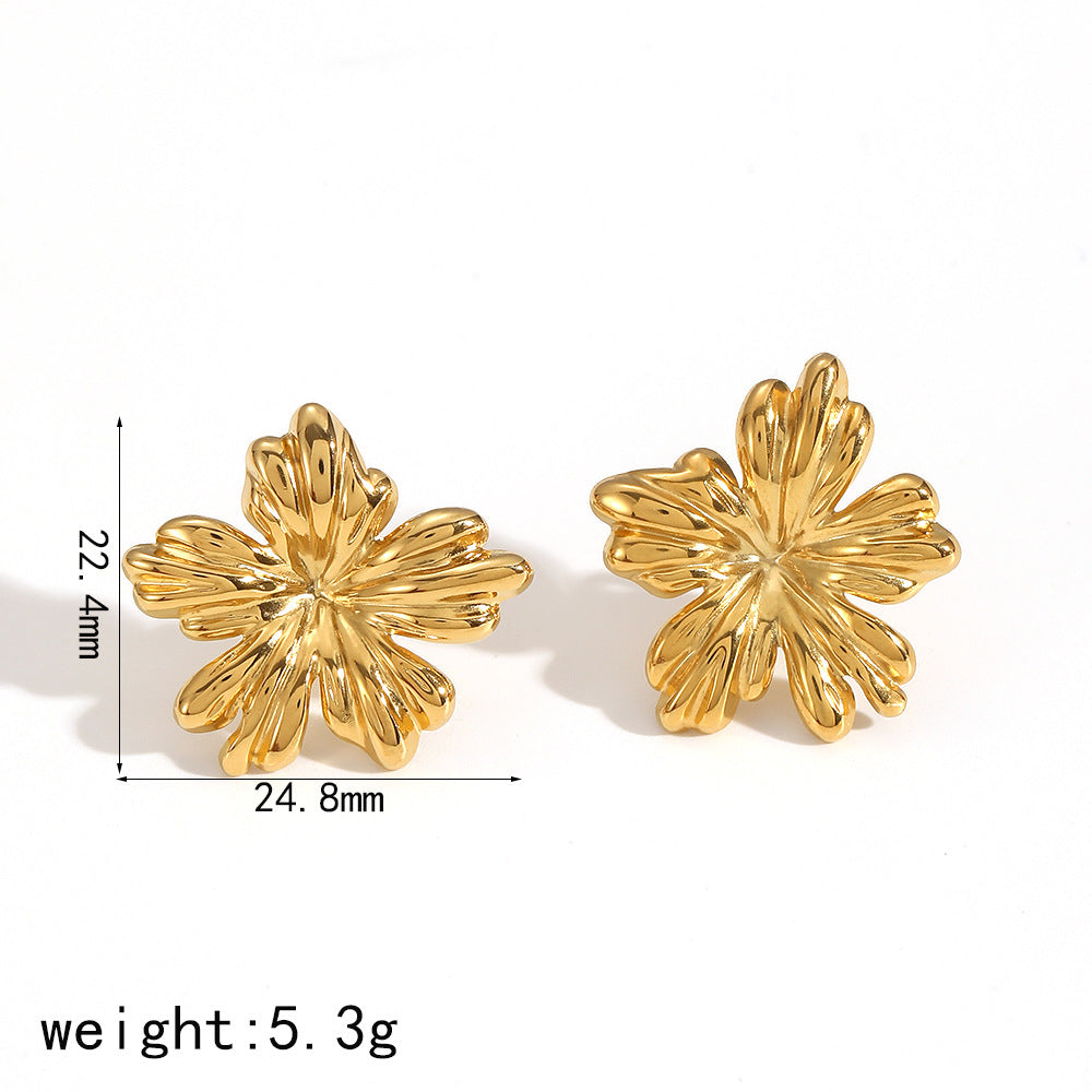 Elegant gold flower studs with exquisite craftsmanship, lightweight and versatile RH-056