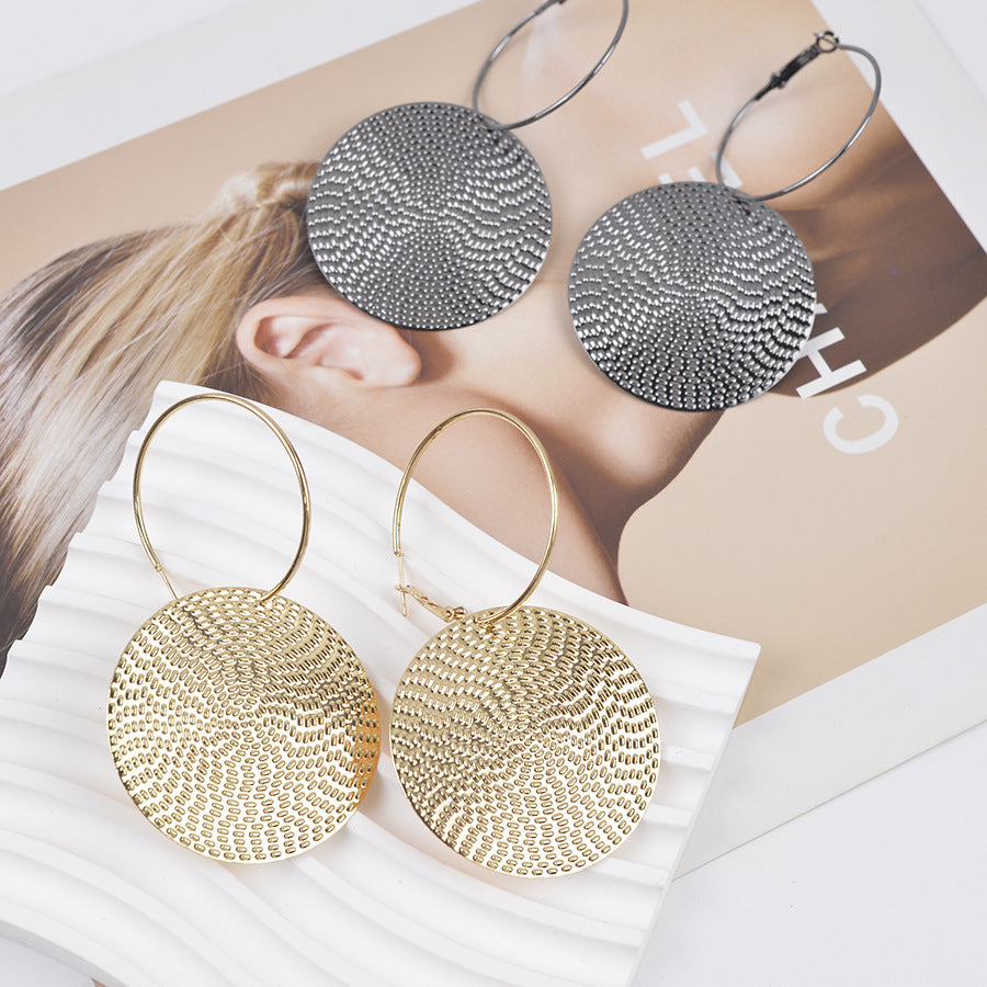hoop earrings statement jewelry round disc earrings textured metal earrings minimalist fashion daily wear party style lightweight gift EH-063