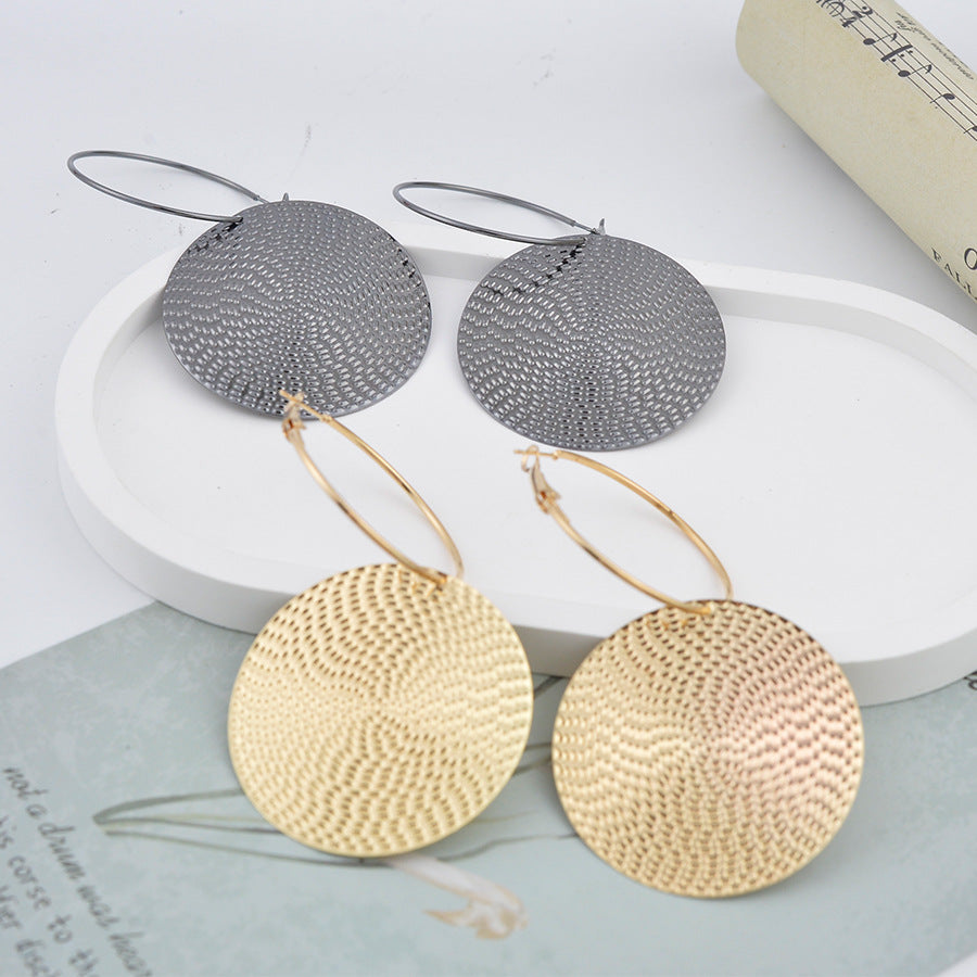 hoop earrings statement jewelry round disc earrings textured metal earrings minimalist fashion daily wear party style lightweight gift EH-063