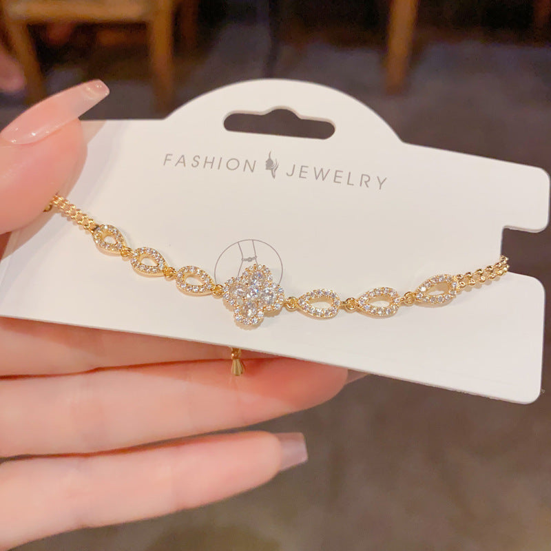 bracelet, four leaf clover, lucky charm, zircon, crystal, minimal, elegant, dainty, gold bracelet, silver bracelet, everyday jewelry, adjustable, gift for her, trendy, chic style SL-084