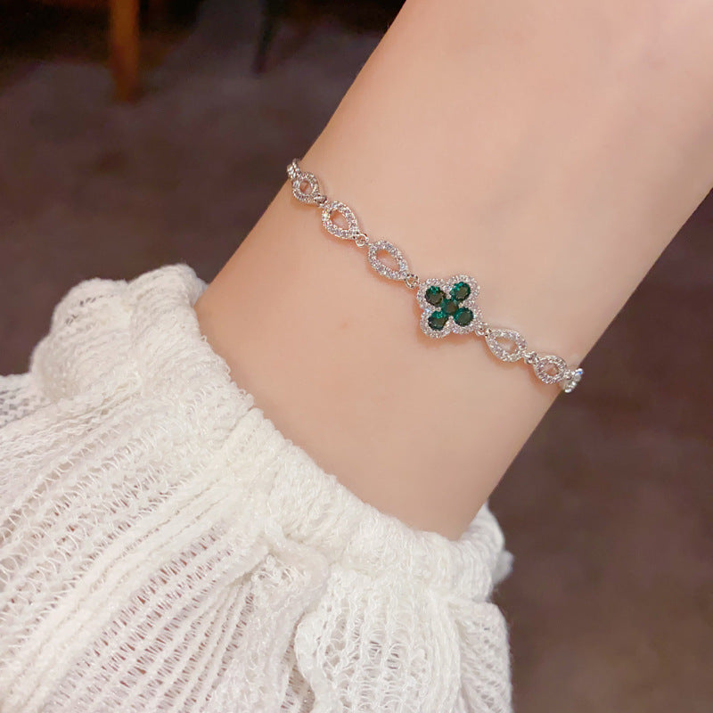 bracelet, four leaf clover, lucky charm, zircon, crystal, minimal, elegant, dainty, gold bracelet, silver bracelet, everyday jewelry, adjustable, gift for her, trendy, chic style SL-084