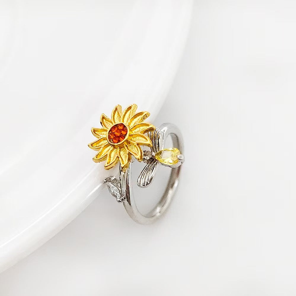 sunflower ring, bee ring, nature jewelry, open adjustable ring, sterling silver ring, gold flower ring, cute animal ring, everyday accessory, garden inspired jewelry, playful design JZ-089