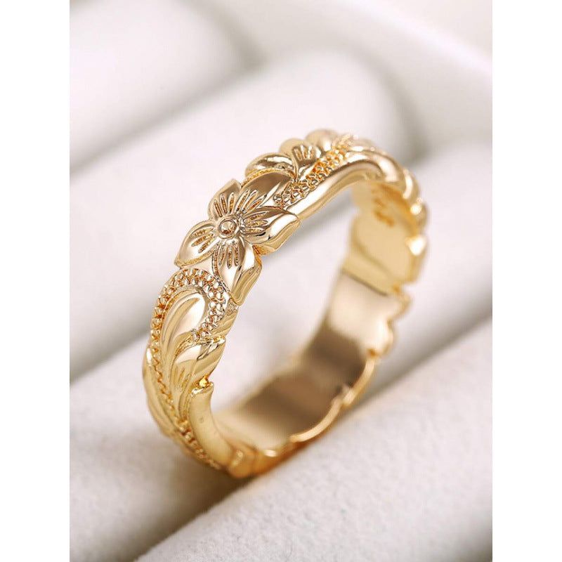 floral ring, vintage band ring, engraved gold ring, romantic jewelry, boho chic ring, flower pattern ring, timeless design, everyday accessory, retro fashion jewelry, stainless steel band JZ-091