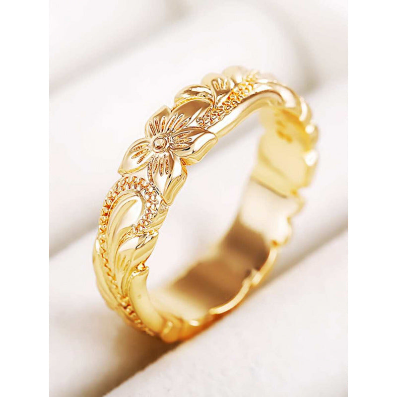 floral ring, vintage band ring, engraved gold ring, romantic jewelry, boho chic ring, flower pattern ring, timeless design, everyday accessory, retro fashion jewelry, stainless steel band JZ-091