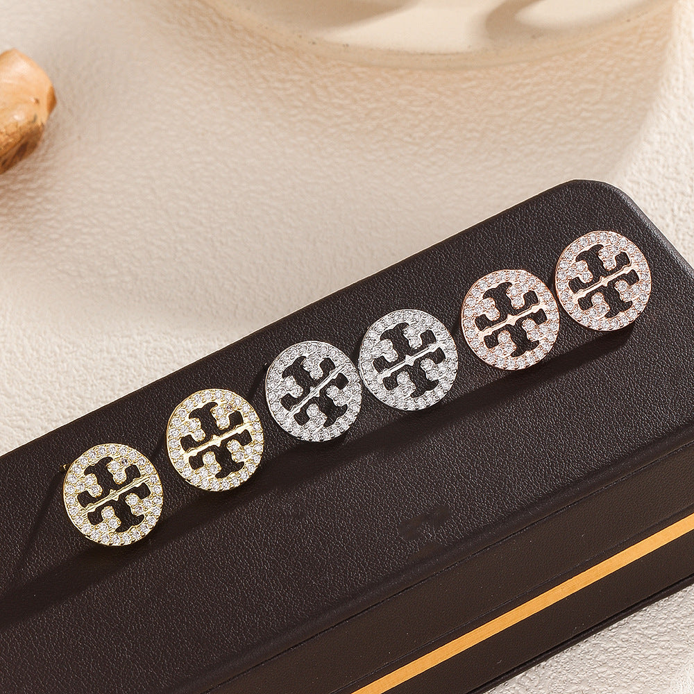 round stud earrings, logo earrings, gold stud, silver stud, crystal earrings, minimalist jewelry, daily wear, classic chic, statement studs, elegant sparkle EH-068