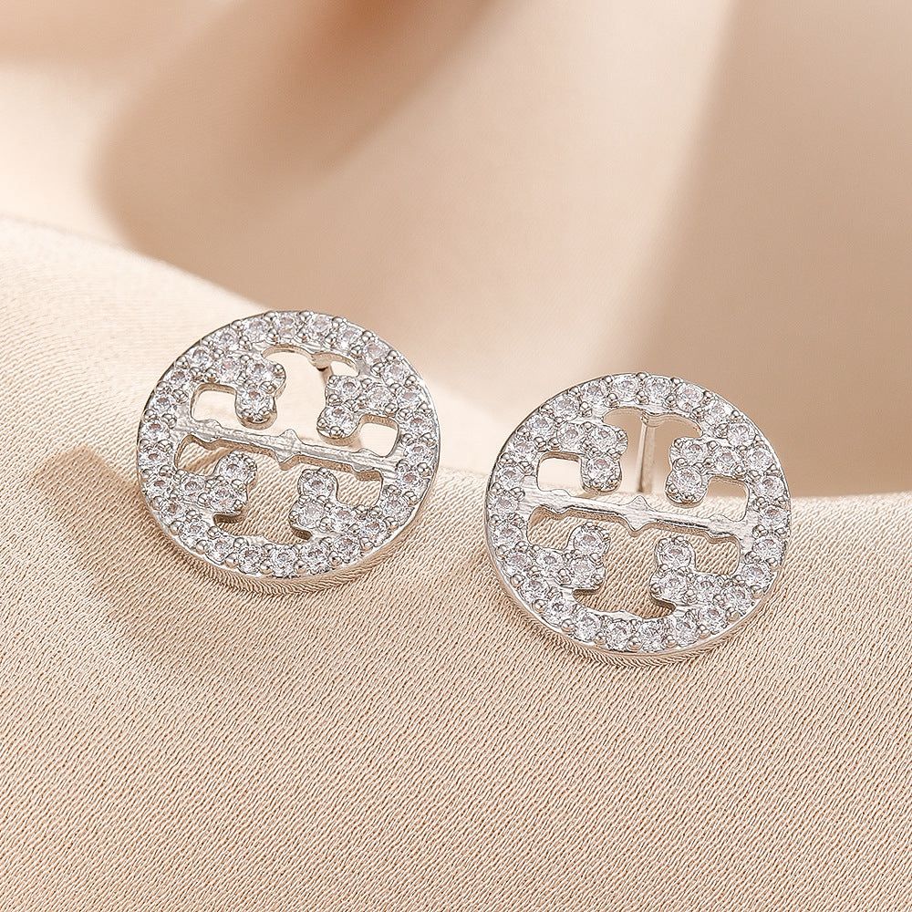 round stud earrings, logo earrings, gold stud, silver stud, crystal earrings, minimalist jewelry, daily wear, classic chic, statement studs, elegant sparkle EH-068