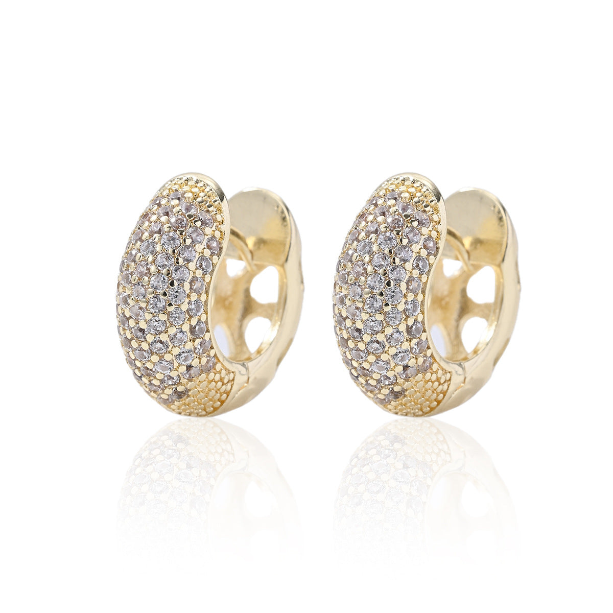 gold huggie earrings, minimalist hoops, pave crystal earrings, everyday jewelry, elegant small hoops, stainless steel earrings, luxury sparkle, classic gold earrings, daily wear, timeless design EH-071