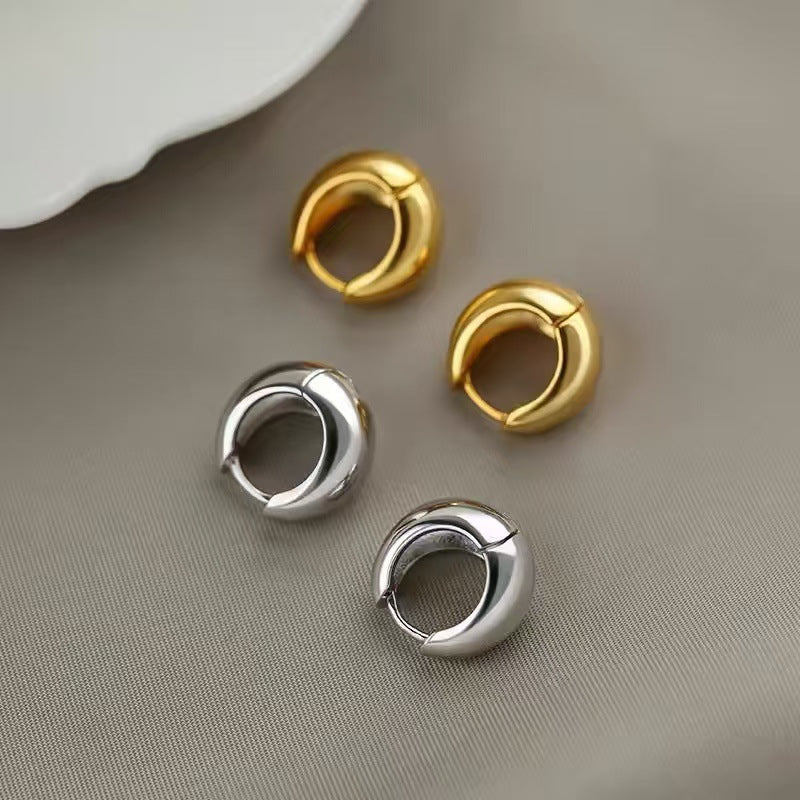minimalist earrings, chunky hoops, stainless steel jewelry, modern style, gold huggie earrings, silver hoops, water-resistant, daily wear, sleek design, timeless accessory EH-074