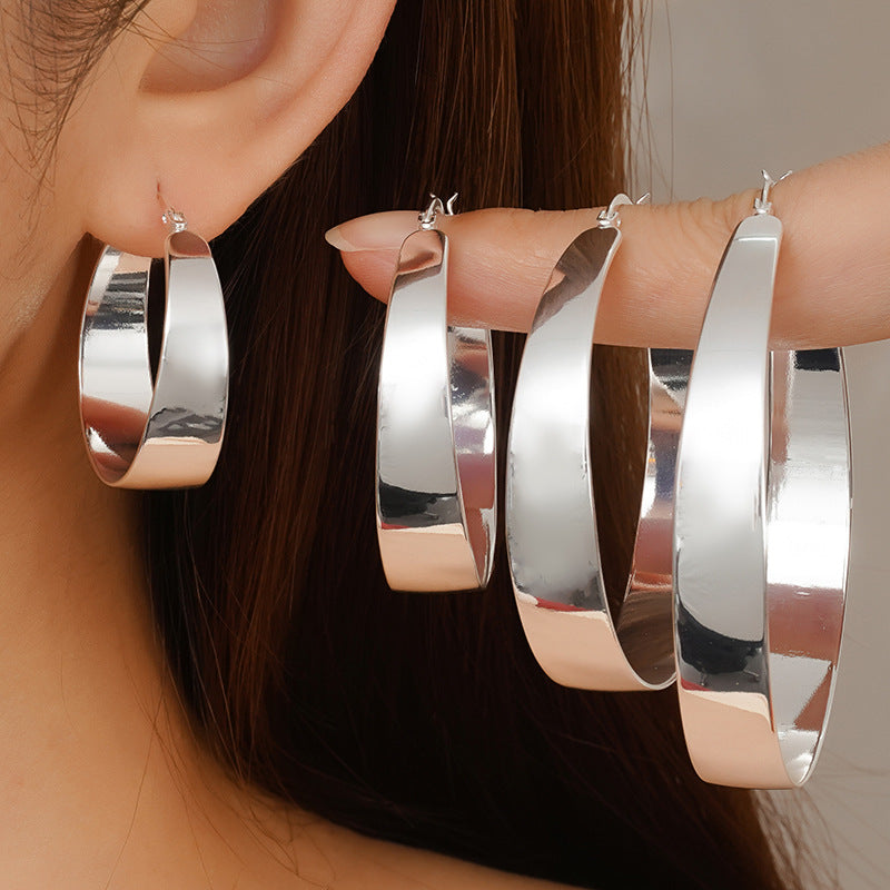 hoop earrings, minimalist hoops, gold hoops, silver hoops, chunky earrings, stainless steel jewelry, daily wear, timeless style, modern accessories, statement hoops EH-080