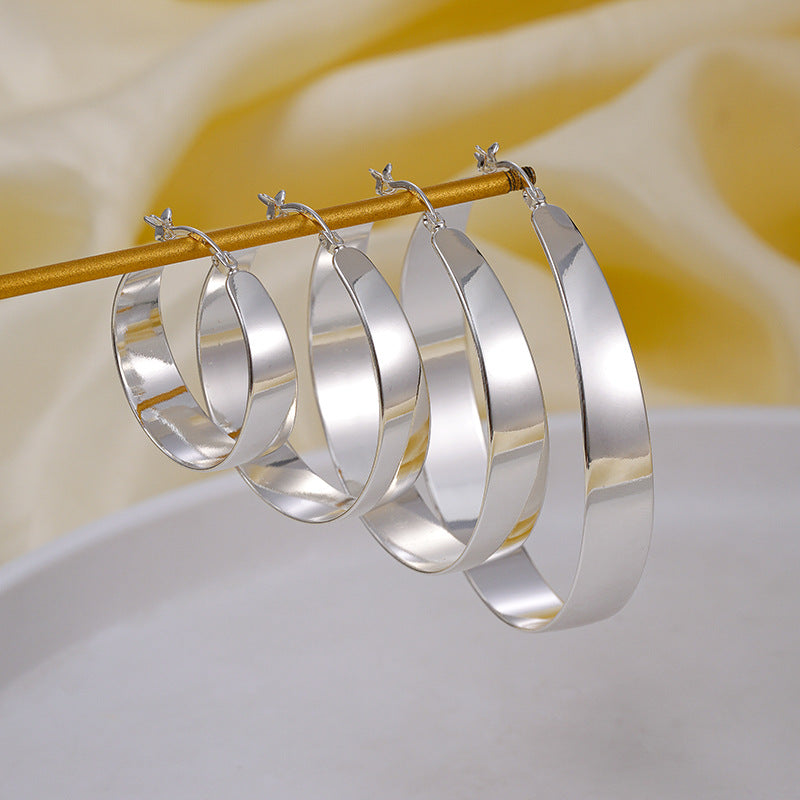 hoop earrings, minimalist hoops, gold hoops, silver hoops, chunky earrings, stainless steel jewelry, daily wear, timeless style, modern accessories, statement hoops EH-080