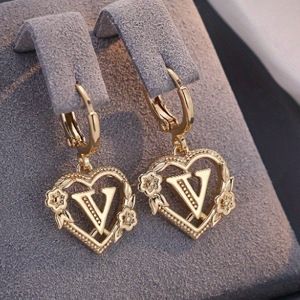 initial earrings, gold heart earrings, letter earrings, personalized jewelry, vintage earrings, romantic style, floral detail, statement hoops, dainty gold earrings, gift for her EH-086