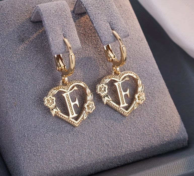 initial earrings, gold heart earrings, letter earrings, personalized jewelry, vintage earrings, romantic style, floral detail, statement hoops, dainty gold earrings, gift for her EH-086