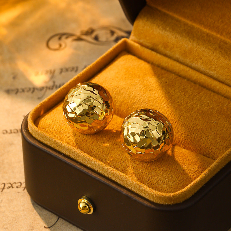 chunky stud earrings, metallic earrings, gold silver earrings, hammered texture, geometric earrings, minimalist jewelry, statement studs, modern style, daily wear earrings, bold accessories EH-088