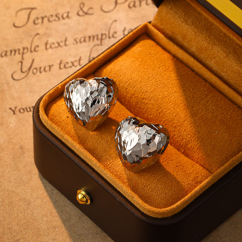 chunky stud earrings, metallic earrings, gold silver earrings, hammered texture, geometric earrings, minimalist jewelry, statement studs, modern style, daily wear earrings, bold accessories EH-088