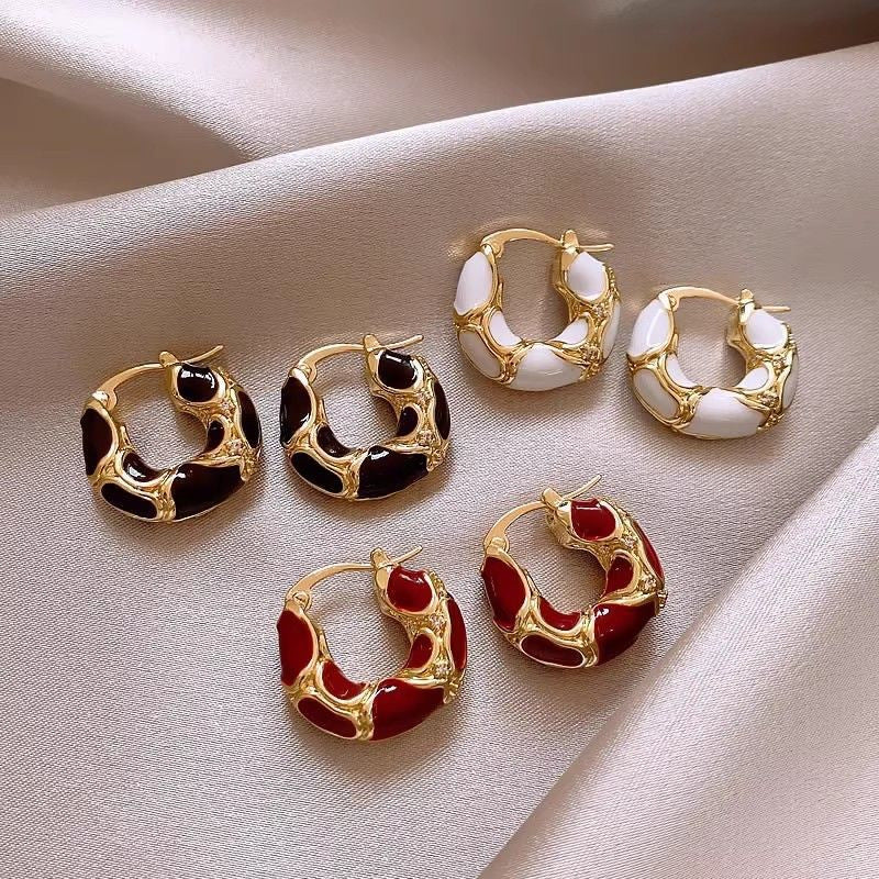 hoop earrings, enamel earrings, gold statement hoops, minimalist earrings, chunky earrings, red earrings, black earrings, white earrings, bold jewelry, trendy accessories, everyday hoops EH-101