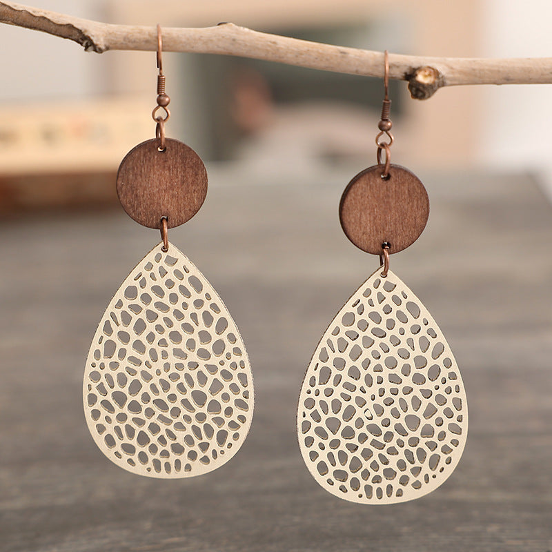 wood earrings, boho earrings, teardrop earrings, hollow design earrings, lightweight earrings, vintage style jewelry, natural earrings, everyday accessories, rustic earrings, statement earrings EH-103