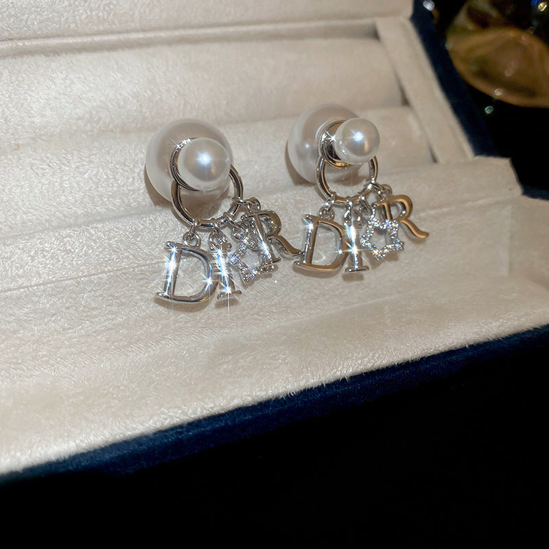 pearl earrings, letter earrings, gold earrings, designer-inspired earrings, statement earrings, chic jewelry, elegant earrings, daily wear accessories, luxury style, charm earrings EH-106
