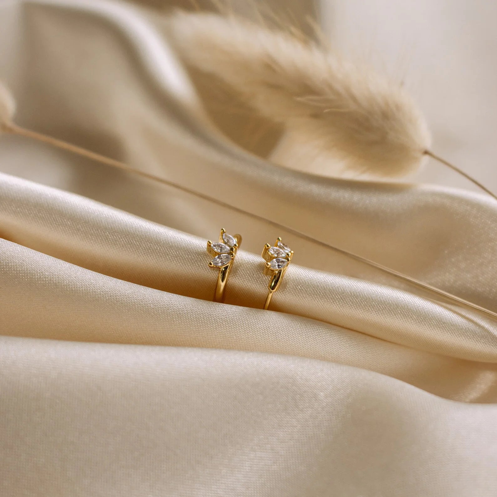 leaf earrings, crystal earrings, minimalist hoops, gold earrings, silver earrings, dainty jewelry, everyday wear, floral design, small hoops, elegant accessories EH-112