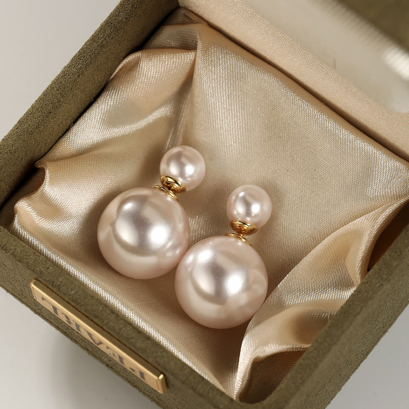 pearl earrings, double pearl studs, classic jewelry, elegant style, gold detail, minimalist earrings, daily wear, timeless chic, wedding jewelry, feminine elegance EH-029