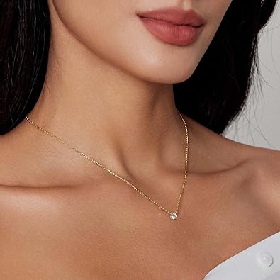 Diamond Pendant Gold Necklace for Women，Dainty 18k Gold Plated Choker Necklaces Simple Gold Jewelry Gifts for Women Girls XL-091