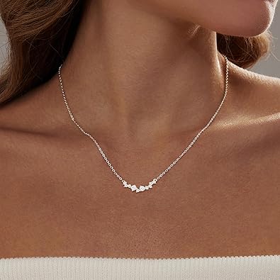 Diamond Pendant Gold Necklace for Women，Dainty 18k Gold Plated Choker Necklaces Simple Gold Jewelry Gifts for Women Girls XL-091